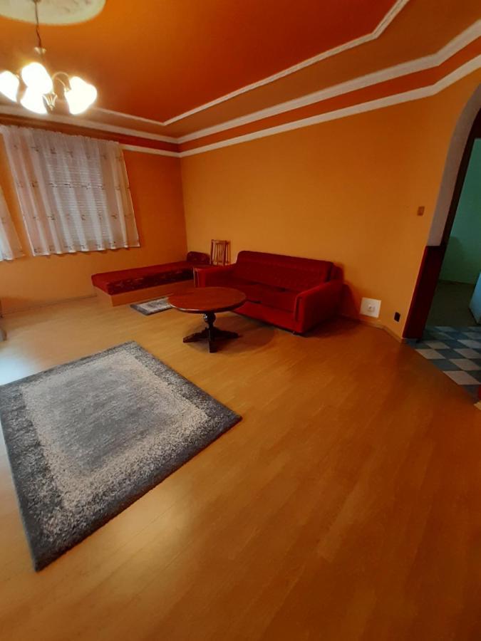 Gabor Pal 1 Apartman 1 Szoba Dunafoldvar Eksteriør billede